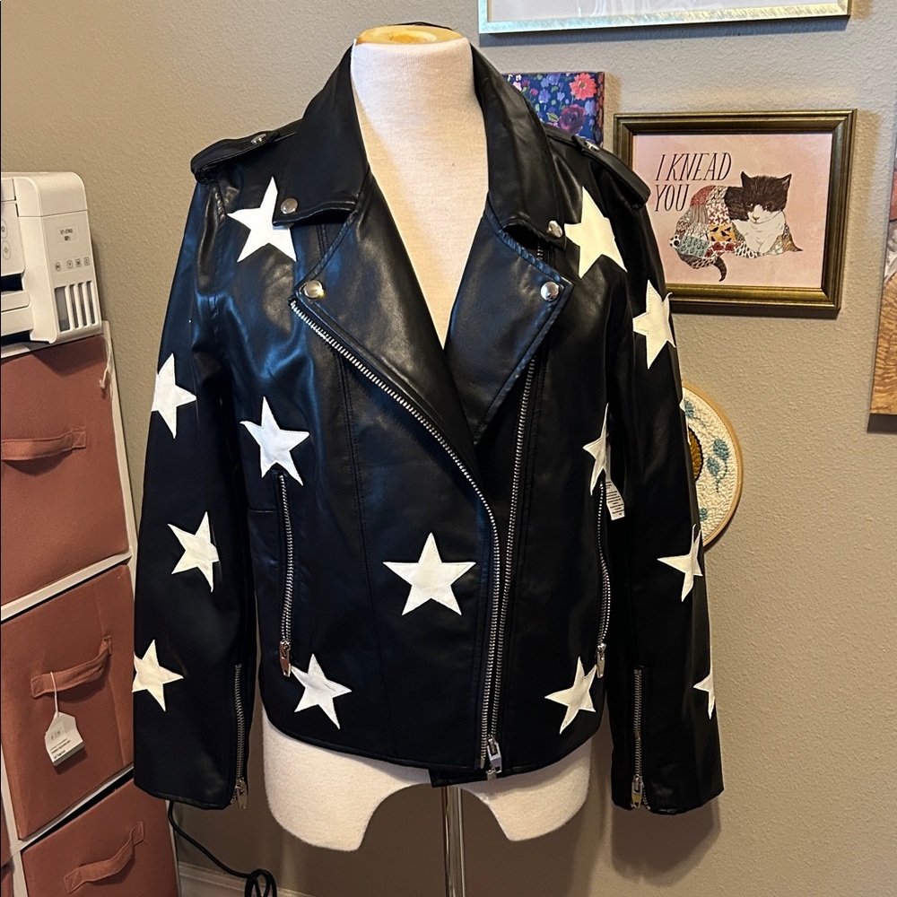 Black Star-Patterned Women's Leather Jacket